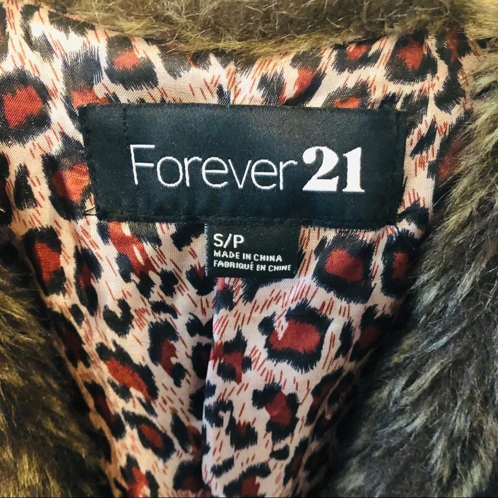 FOREVER 21 faux vegan fur furry brown vest with leather belt size small